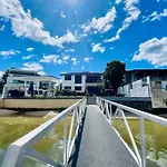 Riverside 3 Bedroom Sunny House In Surfers Paradise