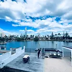 Riverside 3 Bedroom Sunny House In Surfers Paradise