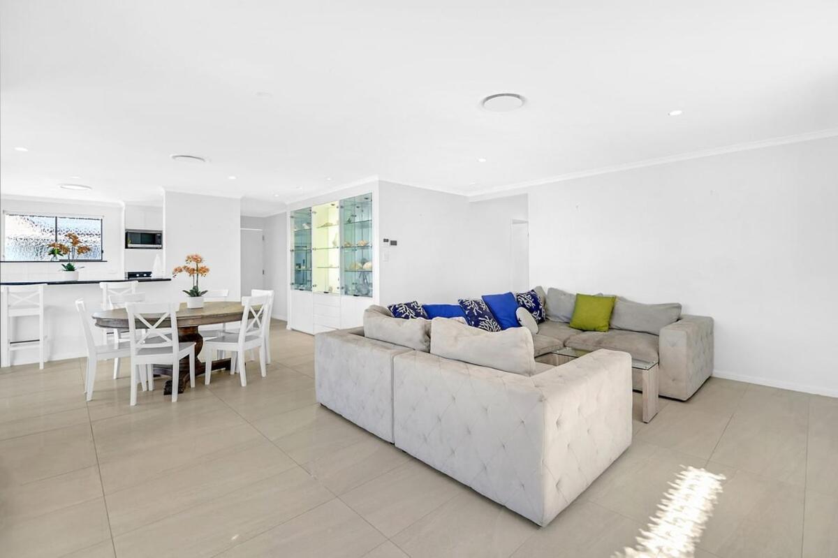 Riverside 3 Bedroom Sunny House In Surfers Paradise