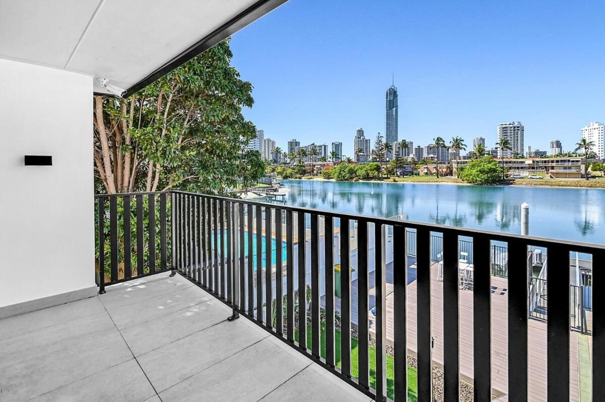 Holiday home Riverside 3 Bedroom Sunny House In Surfers Paradise *