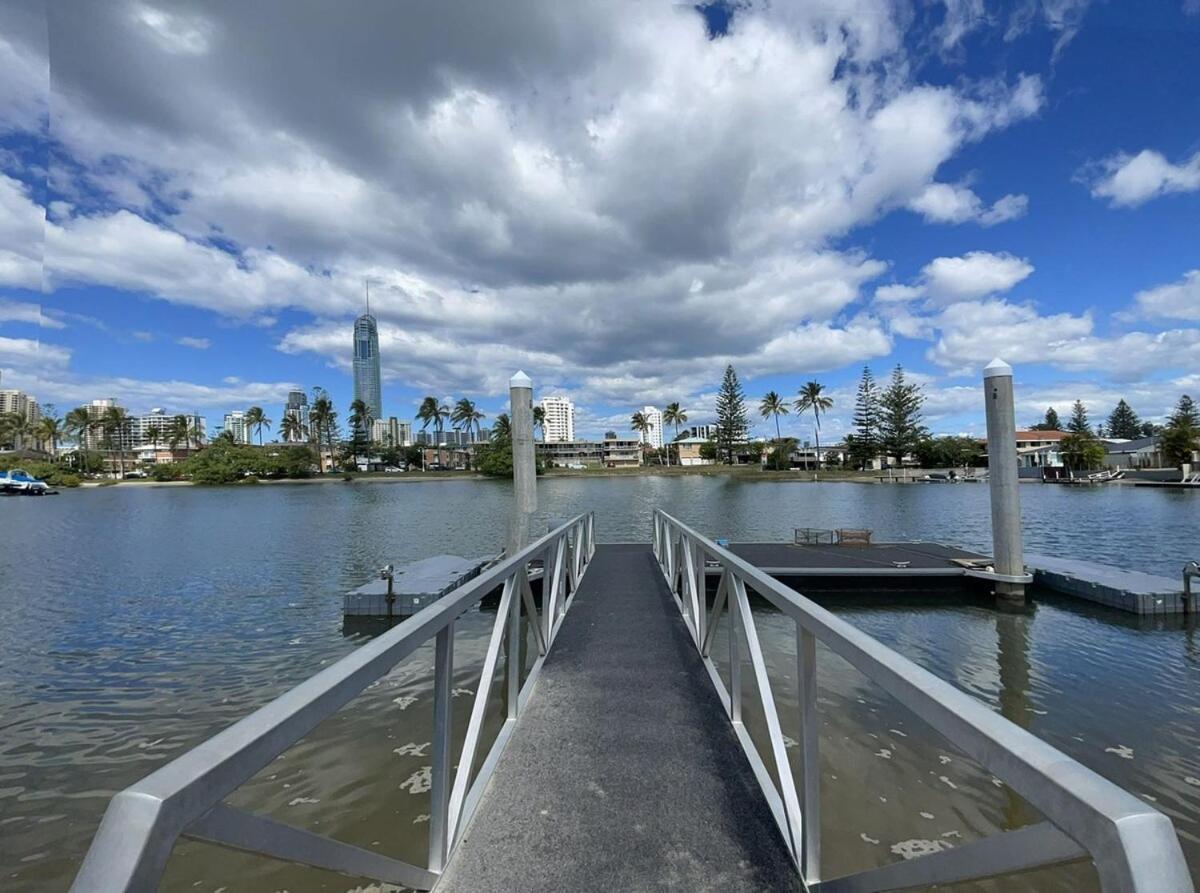 Riverside 3 Bedroom Sunny House In Surfers Paradise Holiday home *
